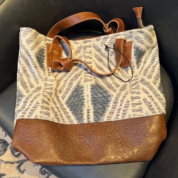 Myra Bag with Cream and Brown Pattern